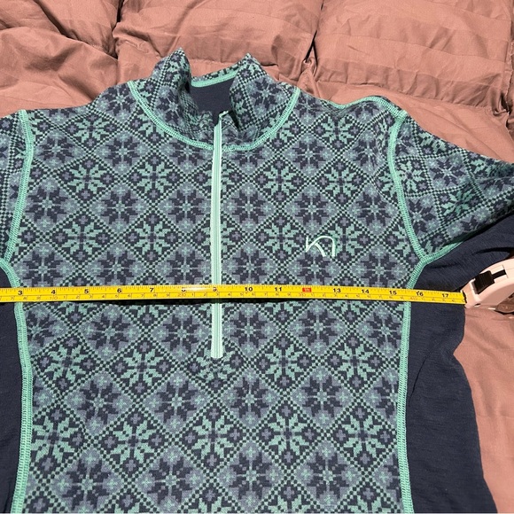 Kari Traa half zip first layer top, 100% Merino Wool. Beautiful pattern - Picture 7 of 12